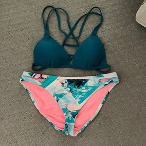 Gianni Bini bikini set